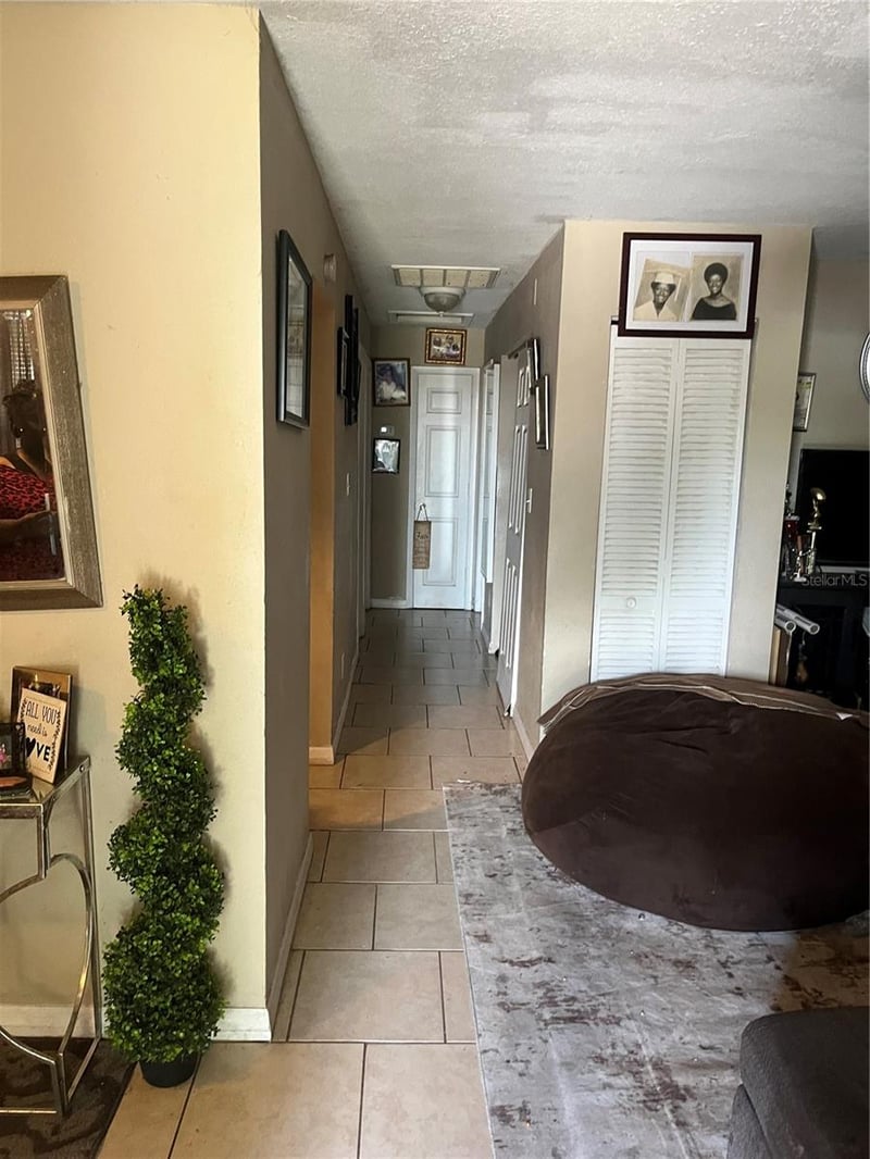 3104 Chelsea St, Tampa, FL 33610
