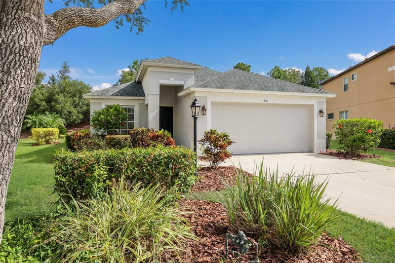 6110 Blue Runner Ct, Bradenton, FL 34202