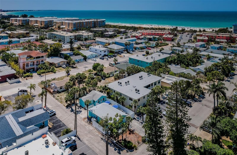 504 70th Ave, St Pete Beach, FL 33706