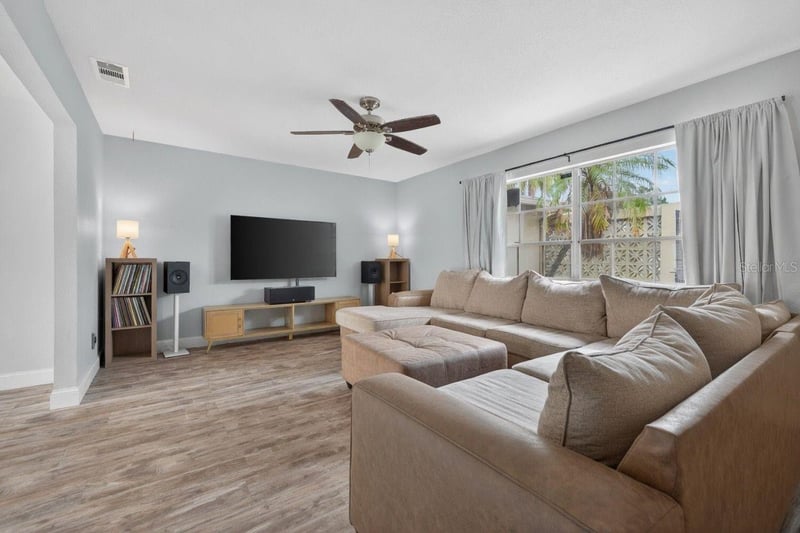 4724 Soapstone Dr, Tampa, FL 33615