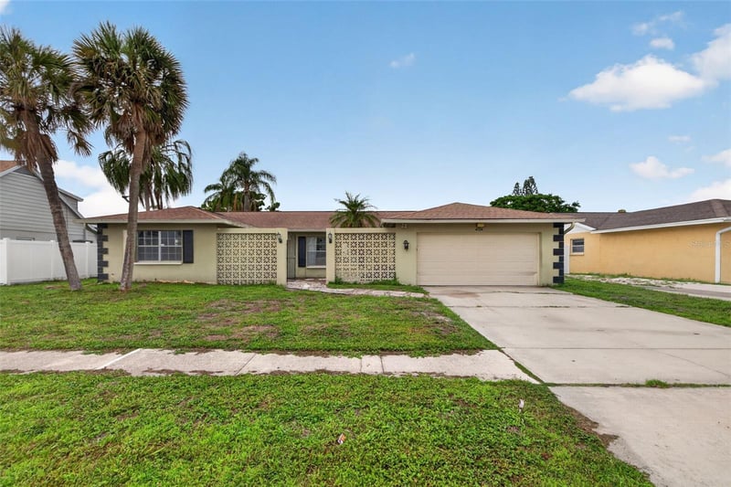 4724 Soapstone Dr, Tampa, FL 33615