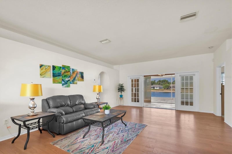 5008 25th St, Bradenton, FL 34203