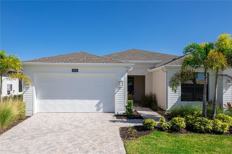 5888 Windbreak Ct, Apollo Beach, FL 33572