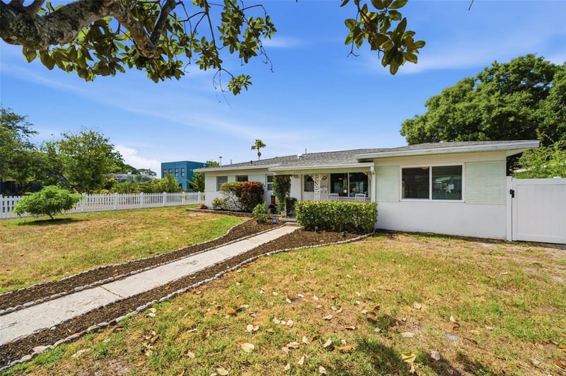 6765 3rd Ave, St Petersburg, FL 33710