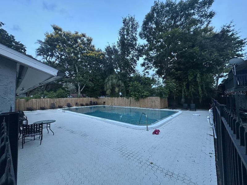 12406 Hibiscus Oak Pl #202, Tampa, FL 33612
