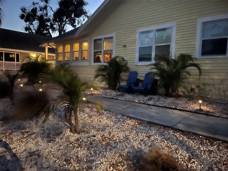1137 Highland St, St Petersburg, FL 33701