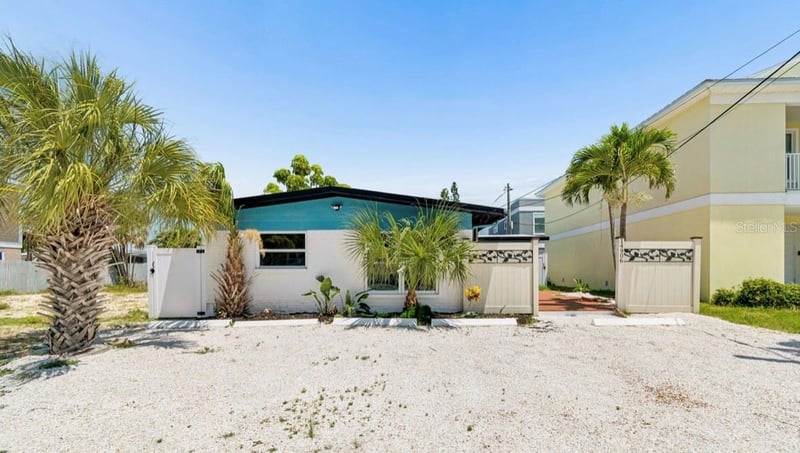 14906 Bayshore Dr, Madeira Beach, FL 33708