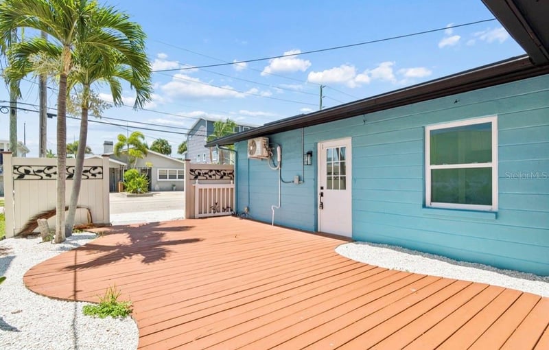 14906 Bayshore Dr, Madeira Beach, FL 33708