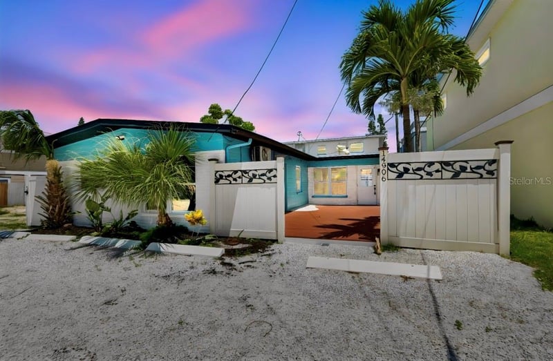 14906 Bayshore Dr, Madeira Beach, FL 33708