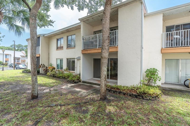 675 99th Ave #102, St Petersburg, FL 33702
