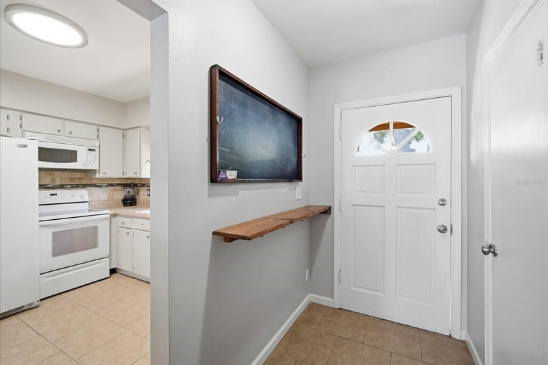 10017 52nd St, Tampa, FL 33617