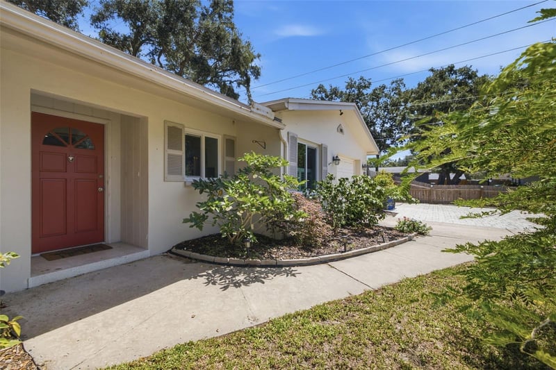 1282 Palm St, Clearwater, FL 33755