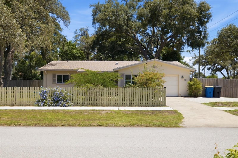 1282 Palm St, Clearwater, FL 33755
