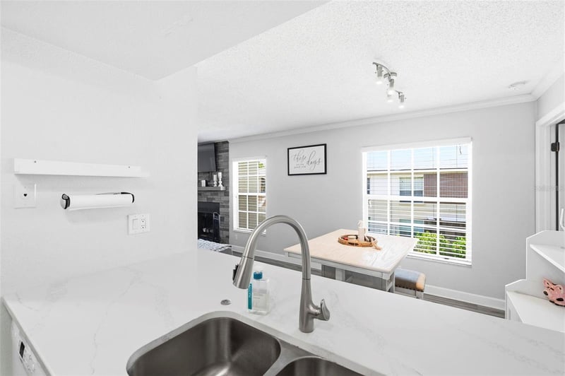3024 Bonaventure Cir #204, Palm Harbor, FL 34684