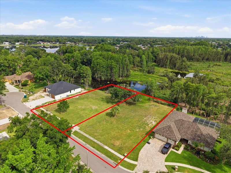 Woods End Ct, Tampa, FL 33618
