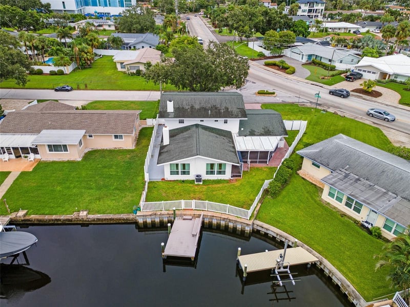 4000 14th Way NE, St Petersburg, FL 33703