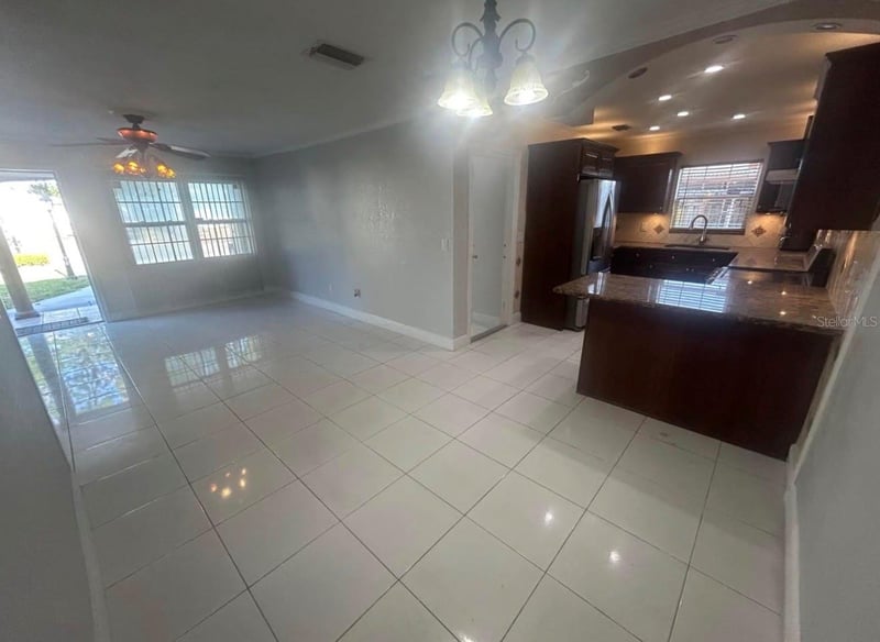 5112 Gateway Dr, Tampa, FL 33615