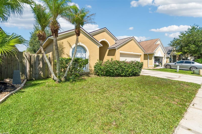 1229 Crimson Clover Ln, Wesley Chapel, FL 33543