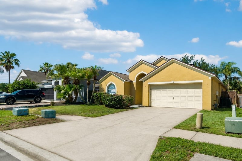 1229 Crimson Clover Ln, Wesley Chapel, FL 33543