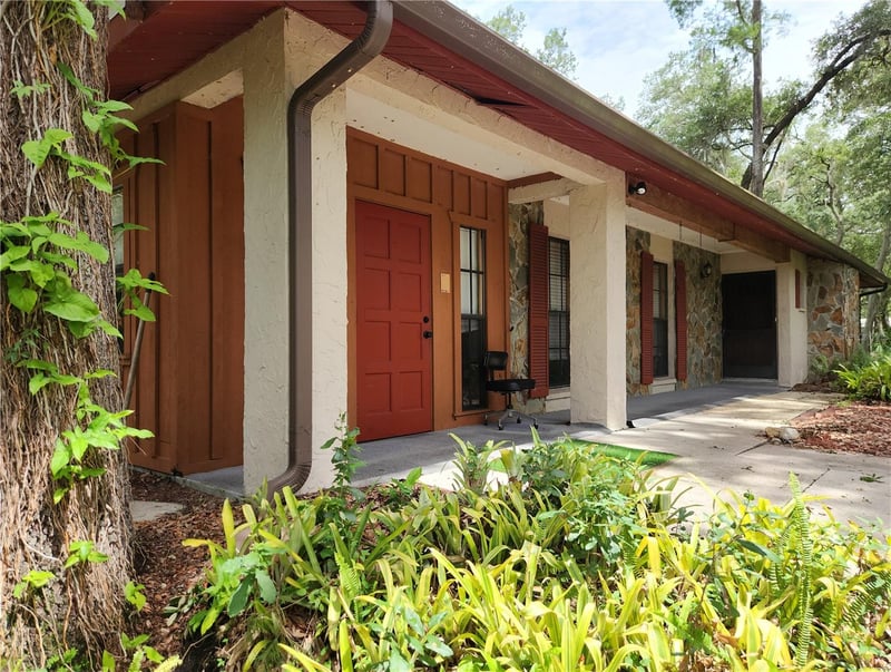 11318 Brightwood Dr, Seffner, FL 33584