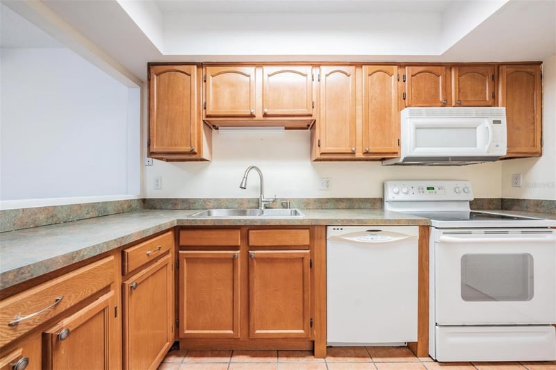 2936 Lichen Ln #B, Clearwater, FL 33760