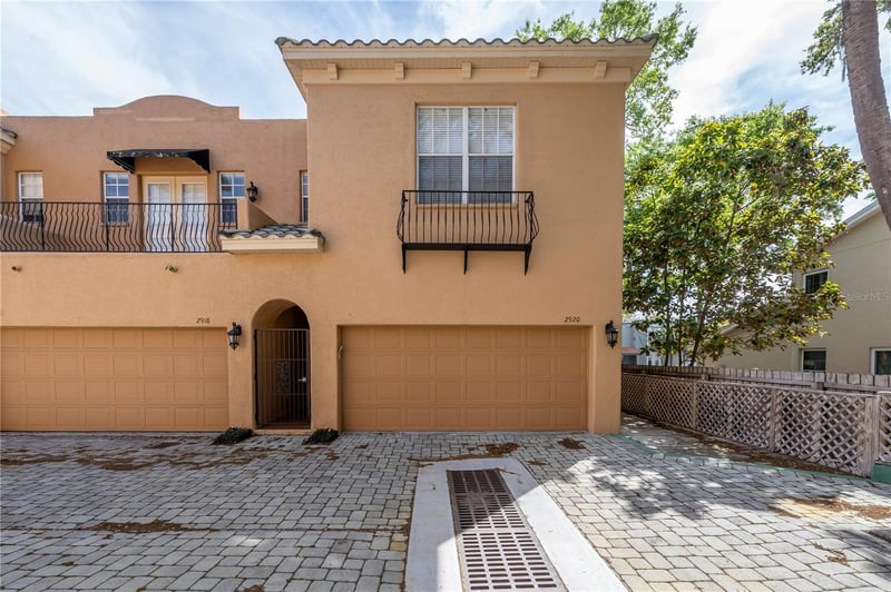 2920 Hansen Manor Ln, Tampa, FL 33611
