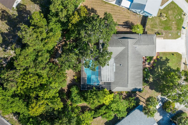 8120 Canterbury Cir, Seminole, FL 33777