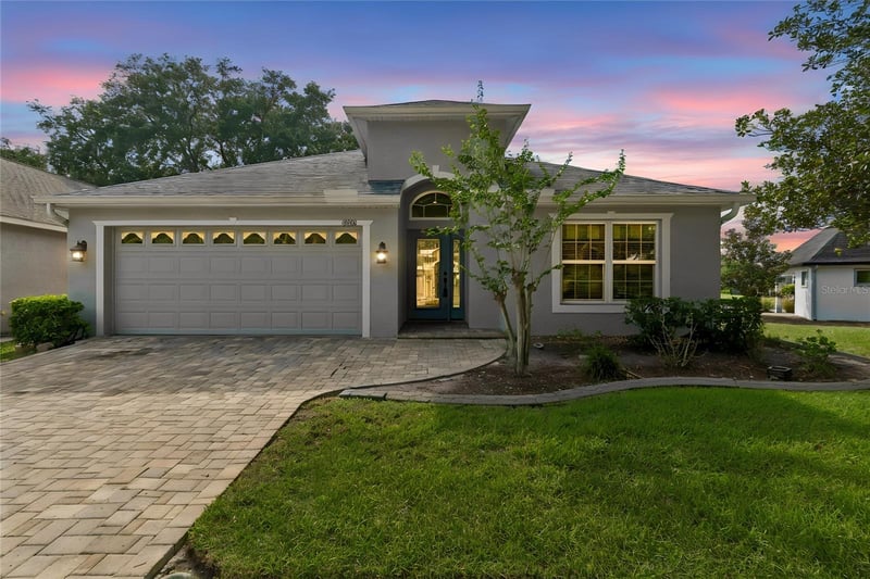 18868 Maisons Dr, Lutz, FL 33558