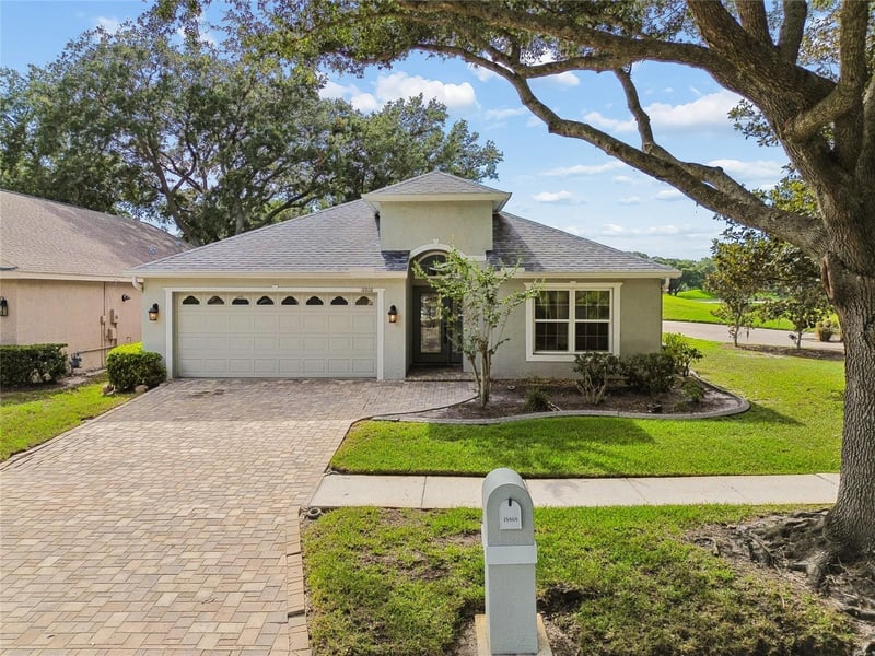 18868 Maisons Dr, Lutz, FL 33558