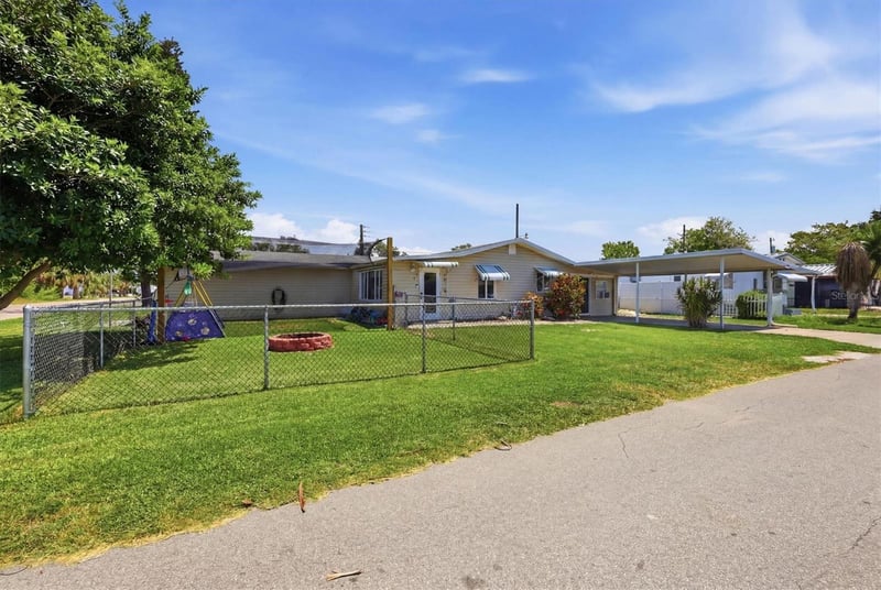 1111 51st Ave, Bradenton, FL 34207