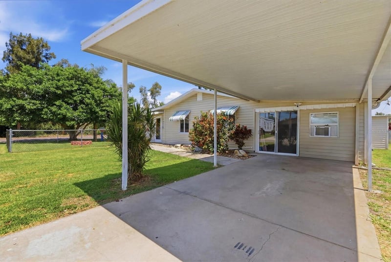 1111 51st Ave, Bradenton, FL 34207