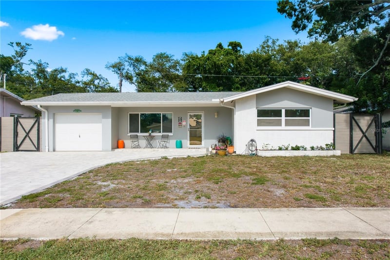 1144 Woodbrook Dr, Largo, FL 33770