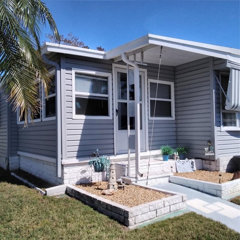 10473 Holiday Shores Dr #303, Largo, FL 33773
