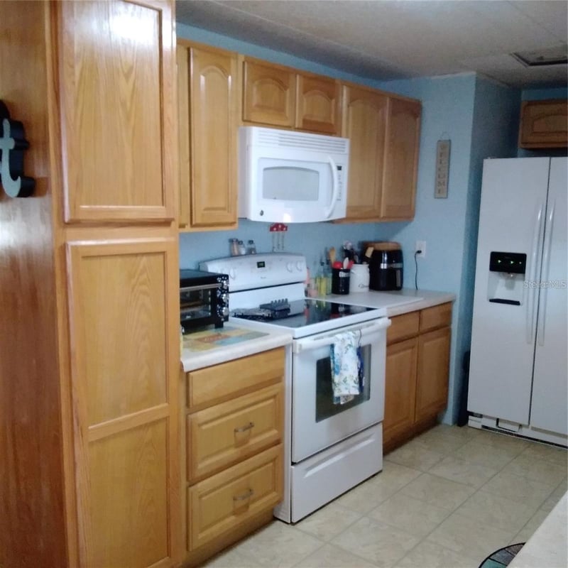 10473 Holiday Shores Dr #303, Largo, FL 33773