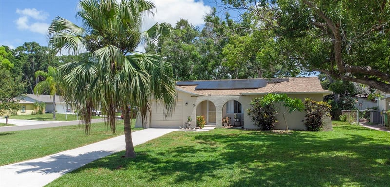160 Meadowlark Dr, Safety Harbor, FL 34695
