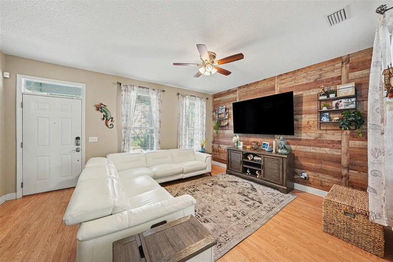 6444 Ashville Dr, Zephyrhills, FL 33542