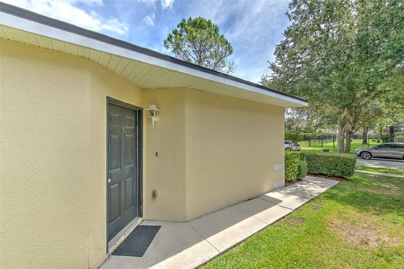 5843 Wrenwater , Lithia, FL 33547