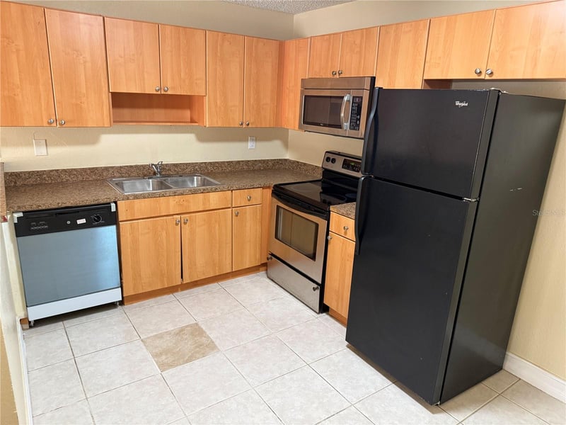 21026 Voyager Blvd #6, Land O Lakes, FL 34638
