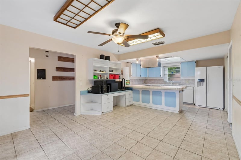 418 Dewolf Rd, Brandon, FL 33511