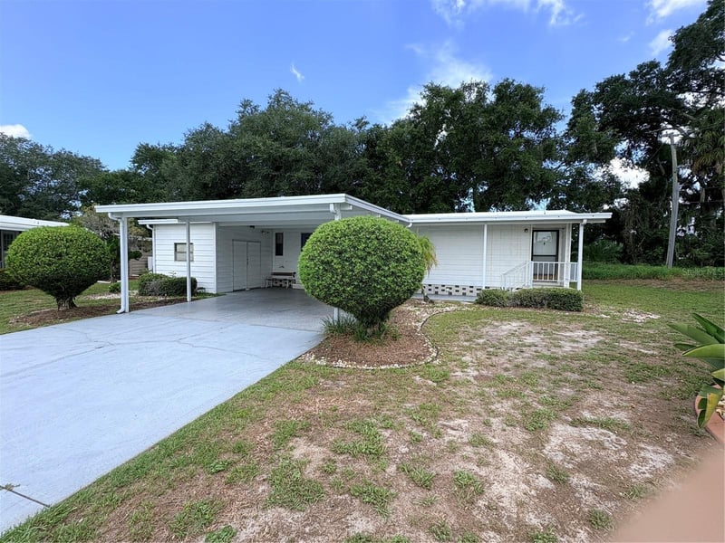 8519 Buckingham Pl, Palmetto, FL 34221