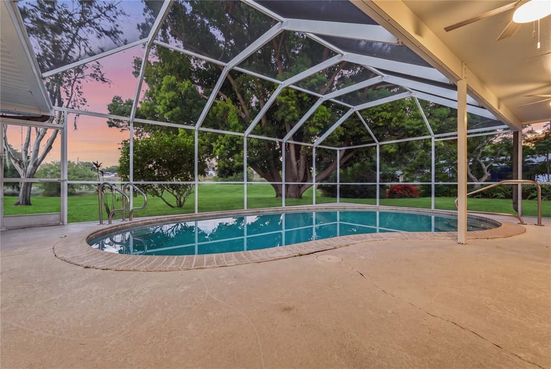 505 Bamboo Ct, Tarpon Springs, FL 34689