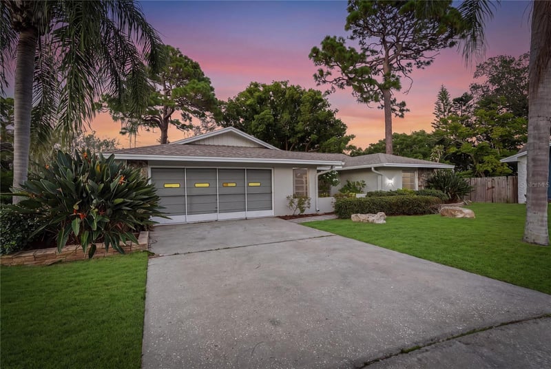 505 Bamboo Ct, Tarpon Springs, FL 34689