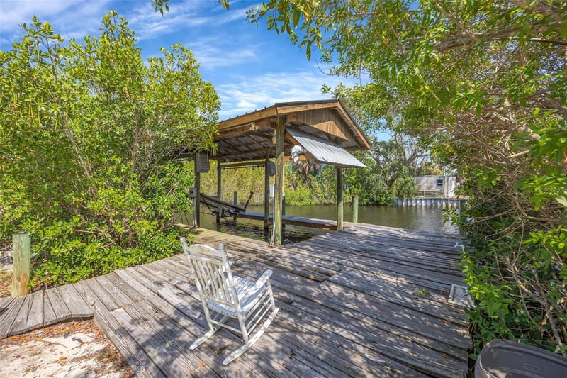 815 2nd Ave, Ruskin, FL 33570