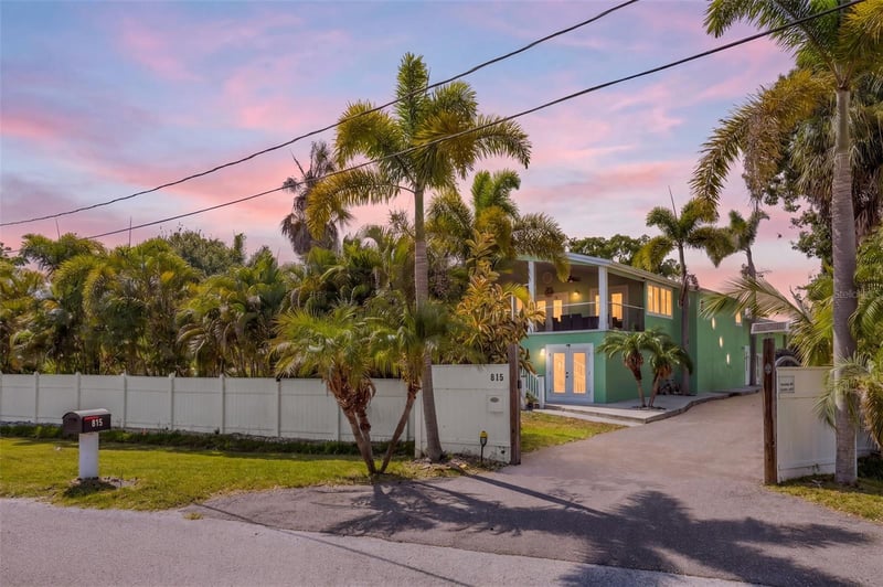 815 2nd Ave, Ruskin, FL 33570