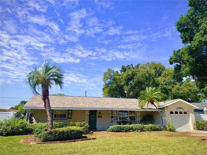 6086 28th Ave, St Petersburg, FL 33710