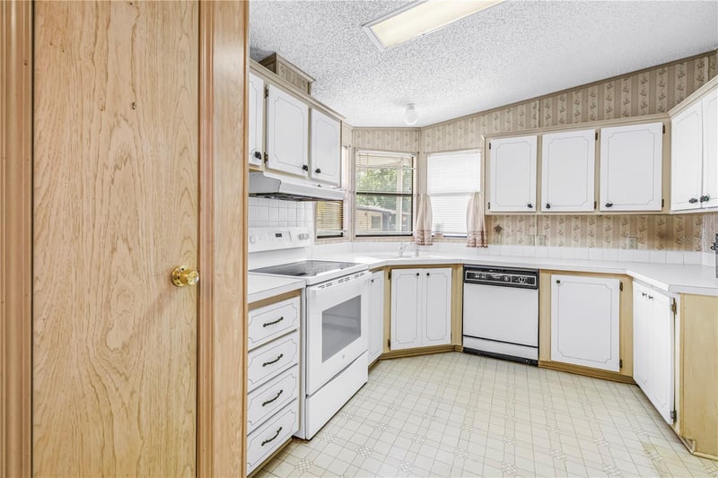 1001 Starkey Rd #292, Largo, FL 33771