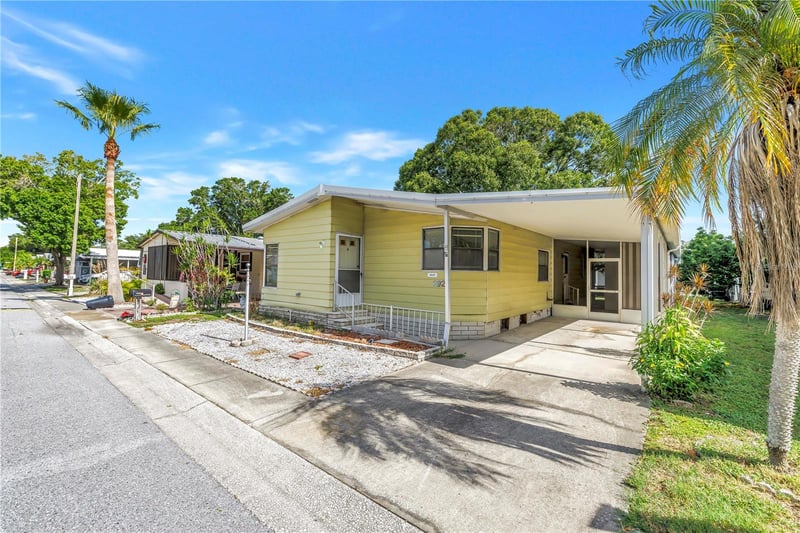1001 Starkey Rd #292, Largo, FL 33771