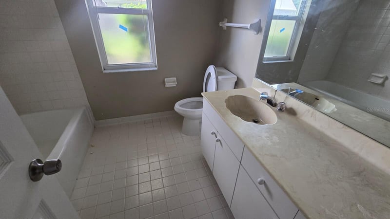 5697 Country Lakes Dr, Sarasota, FL 34243