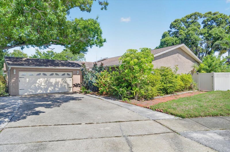 10202 56th St, Pinellas Park, FL 33782