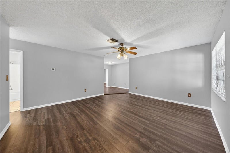 10202 56th St, Pinellas Park, FL 33782
